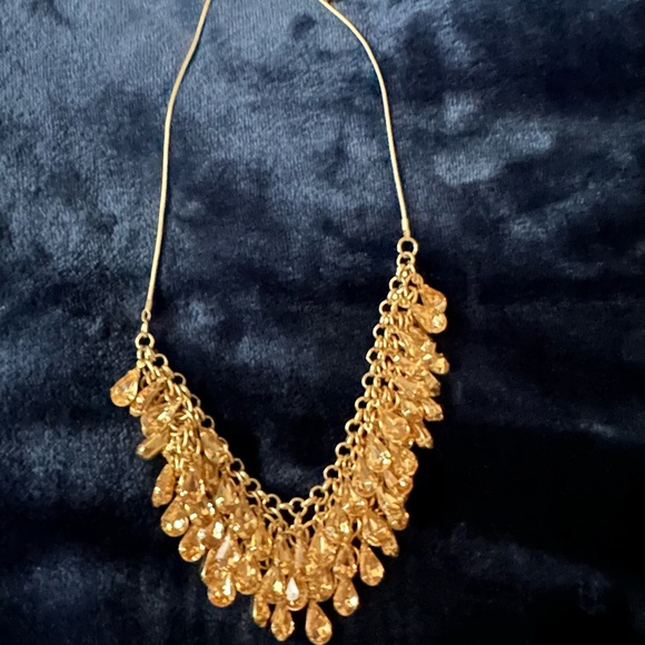 Gorgeous necklace all stoned up and ready to go. Stunning and simple - Picture 7 of 7